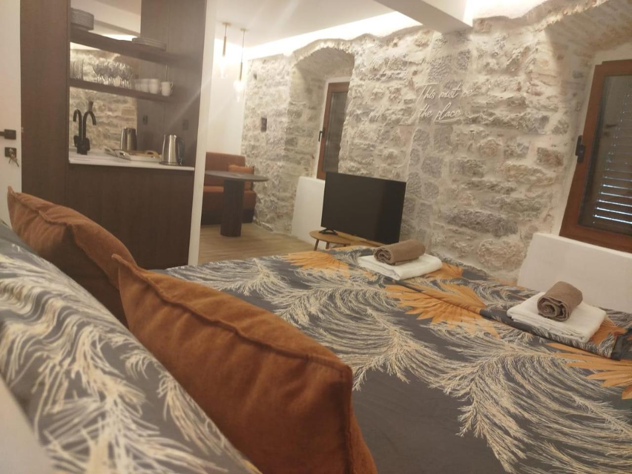 Apartments Casa Del Sol Jovana Kotor Bagian luar foto