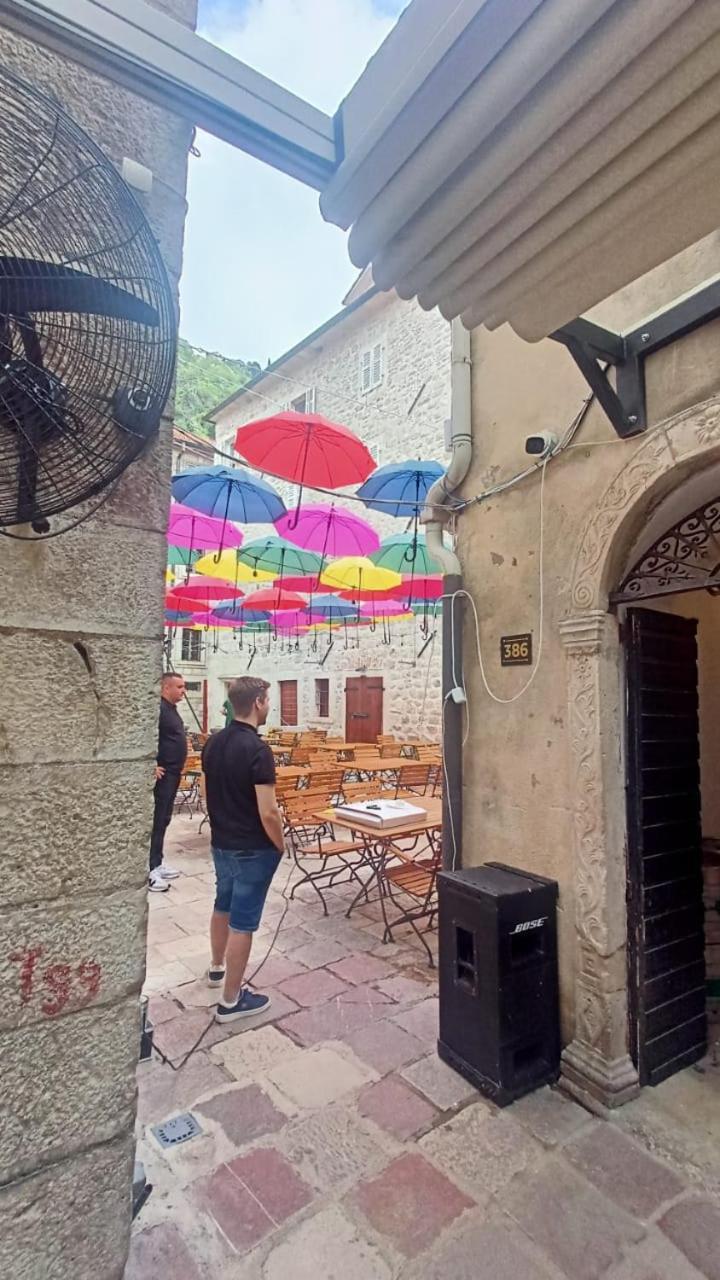 Apartments Casa Del Sol Jovana Kotor Bagian luar foto